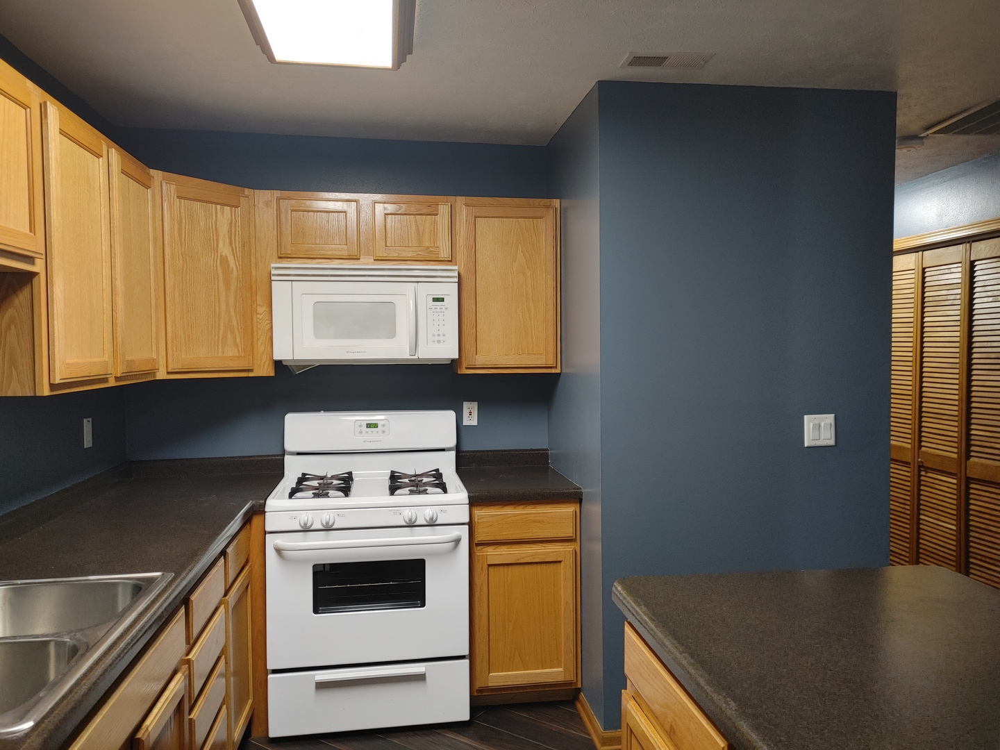 150 N Wooster Street #9, Capron, IL 61012