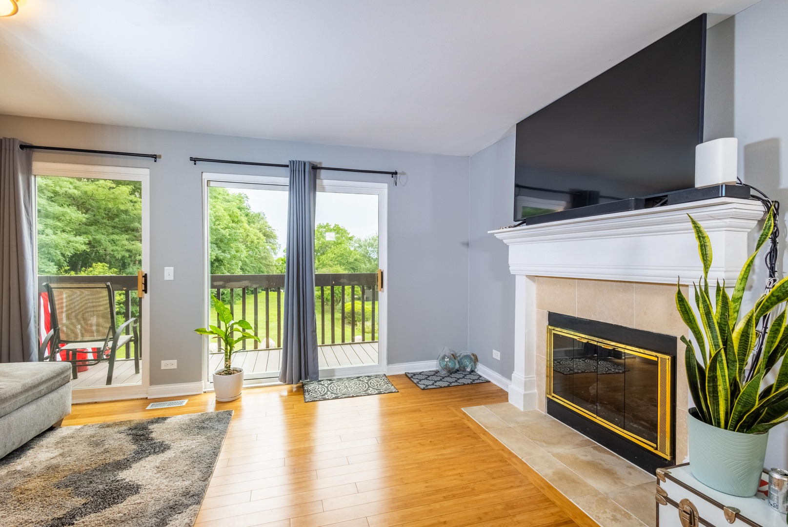 71 White Oaks Road, Fox Lake, IL 60020