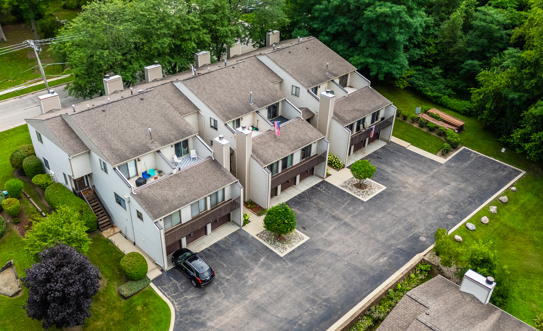 71 White Oaks Road, Fox Lake, IL 60020