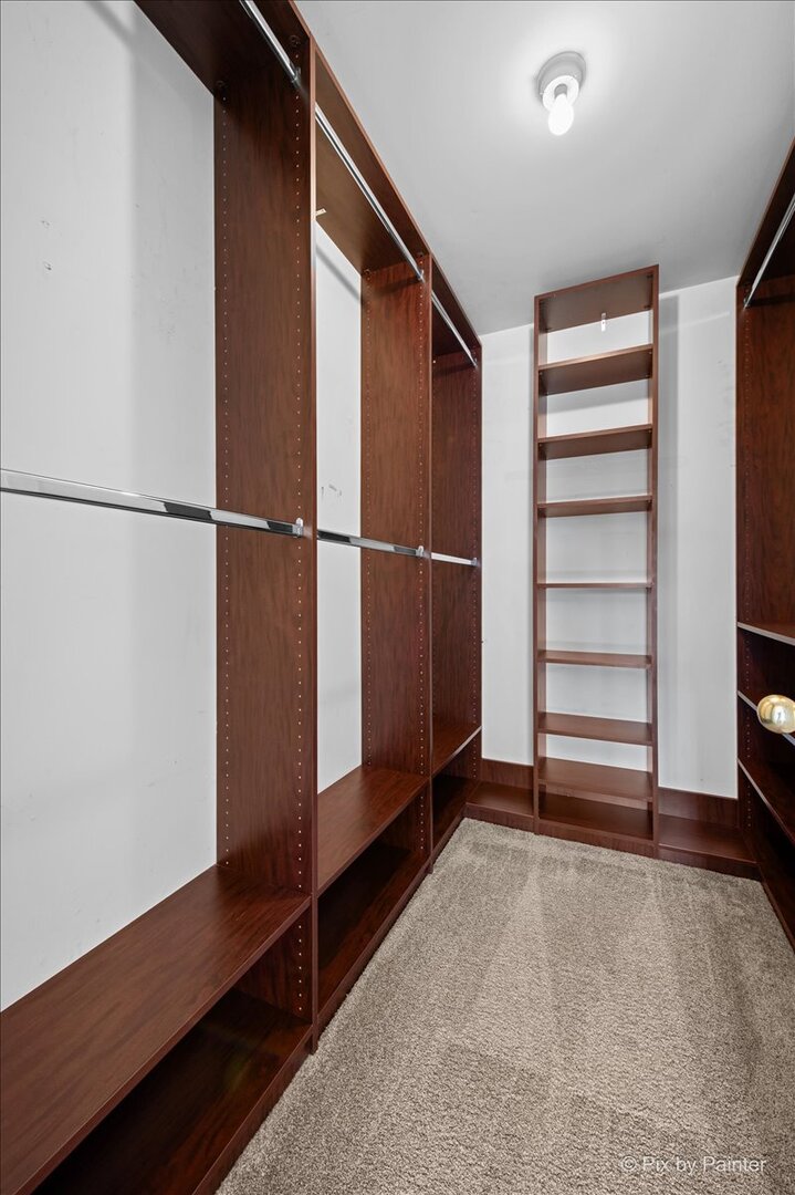 620 Stone Brook Court, Elk Grove Village, IL 60007