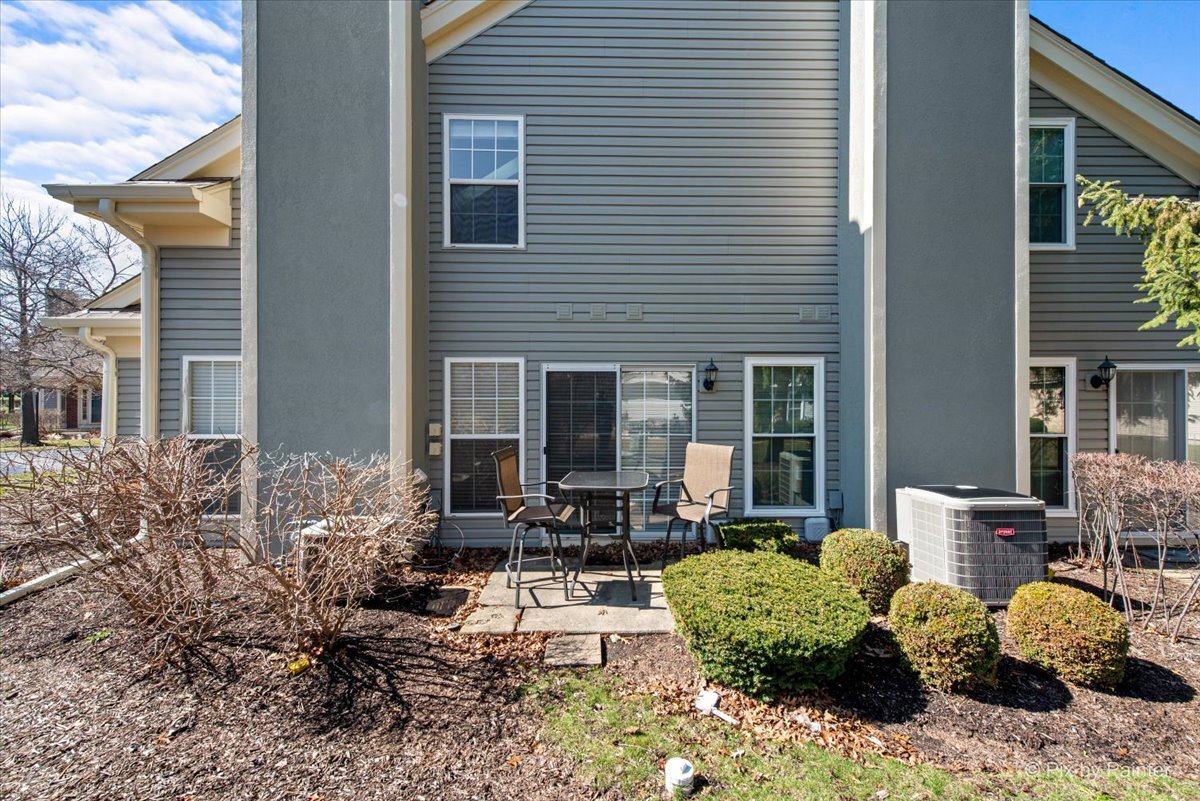 620 Stone Brook Court, Elk Grove Village, IL 60007