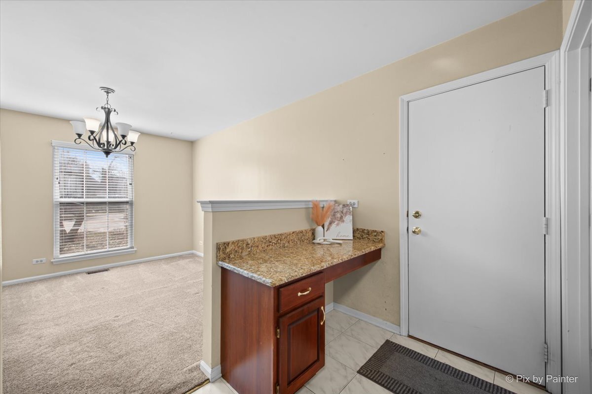 620 Stone Brook Court, Elk Grove Village, IL 60007