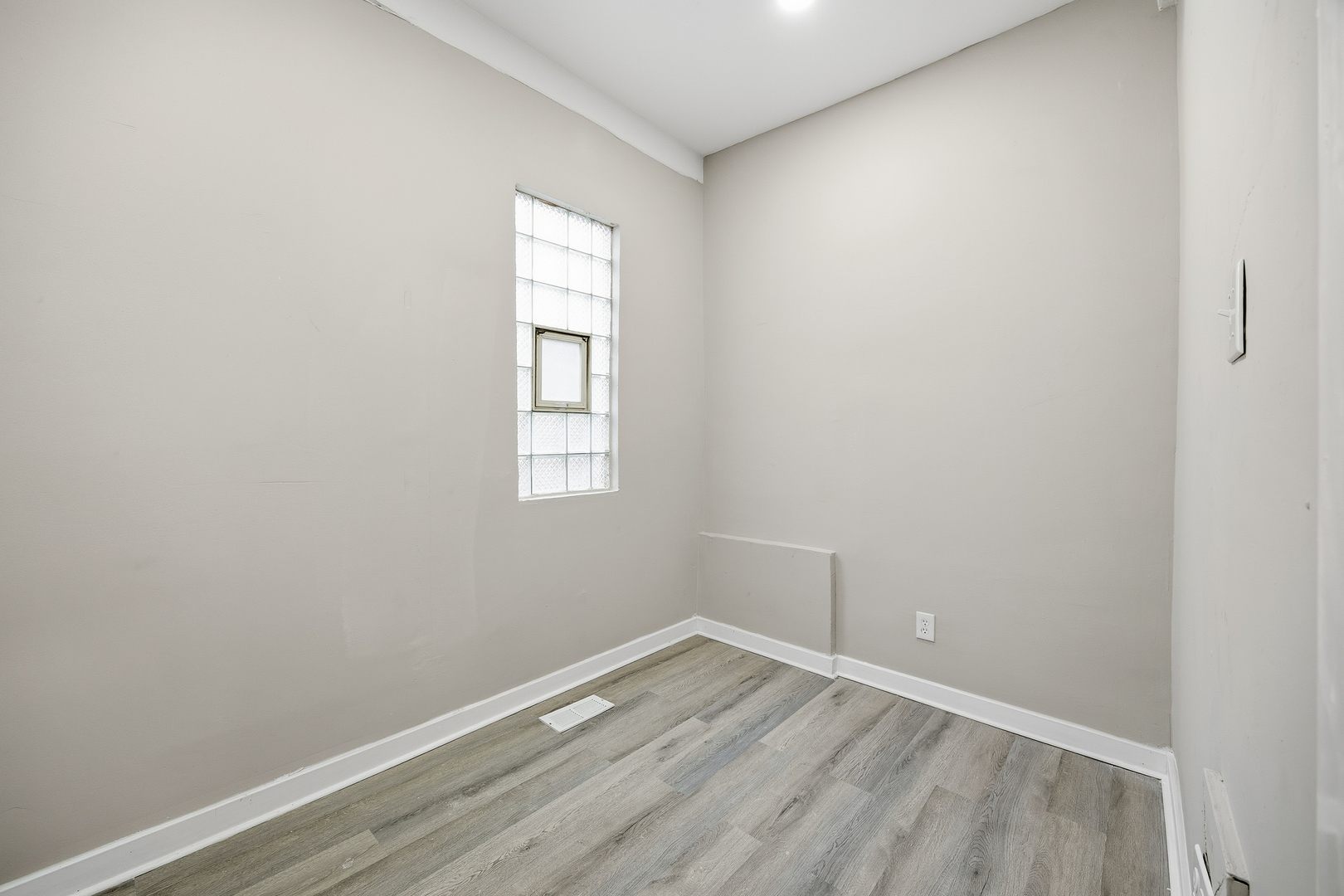 66 E 100th Street, Chicago, IL 60628