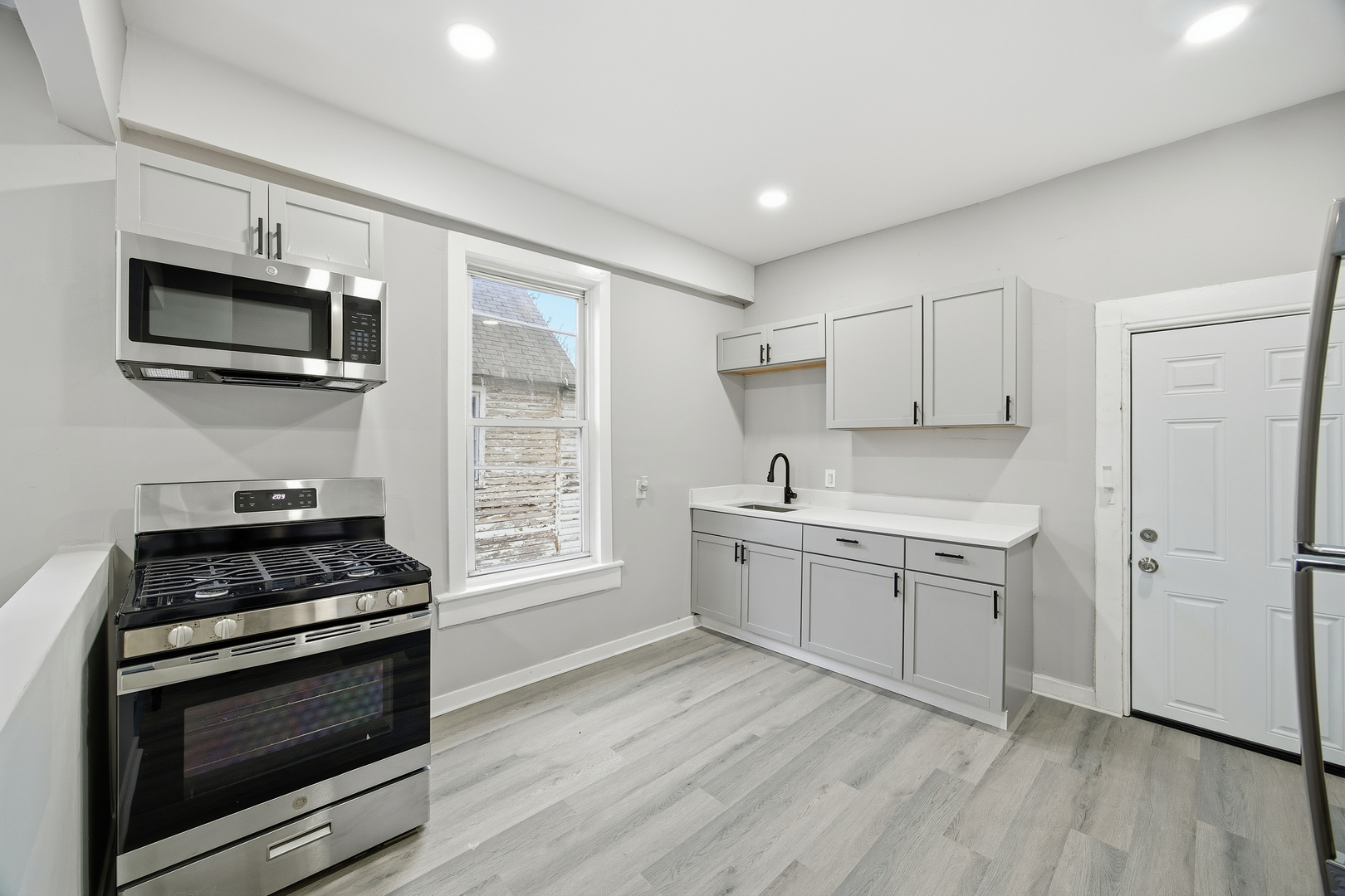 66 E 100th Street, Chicago, IL 60628