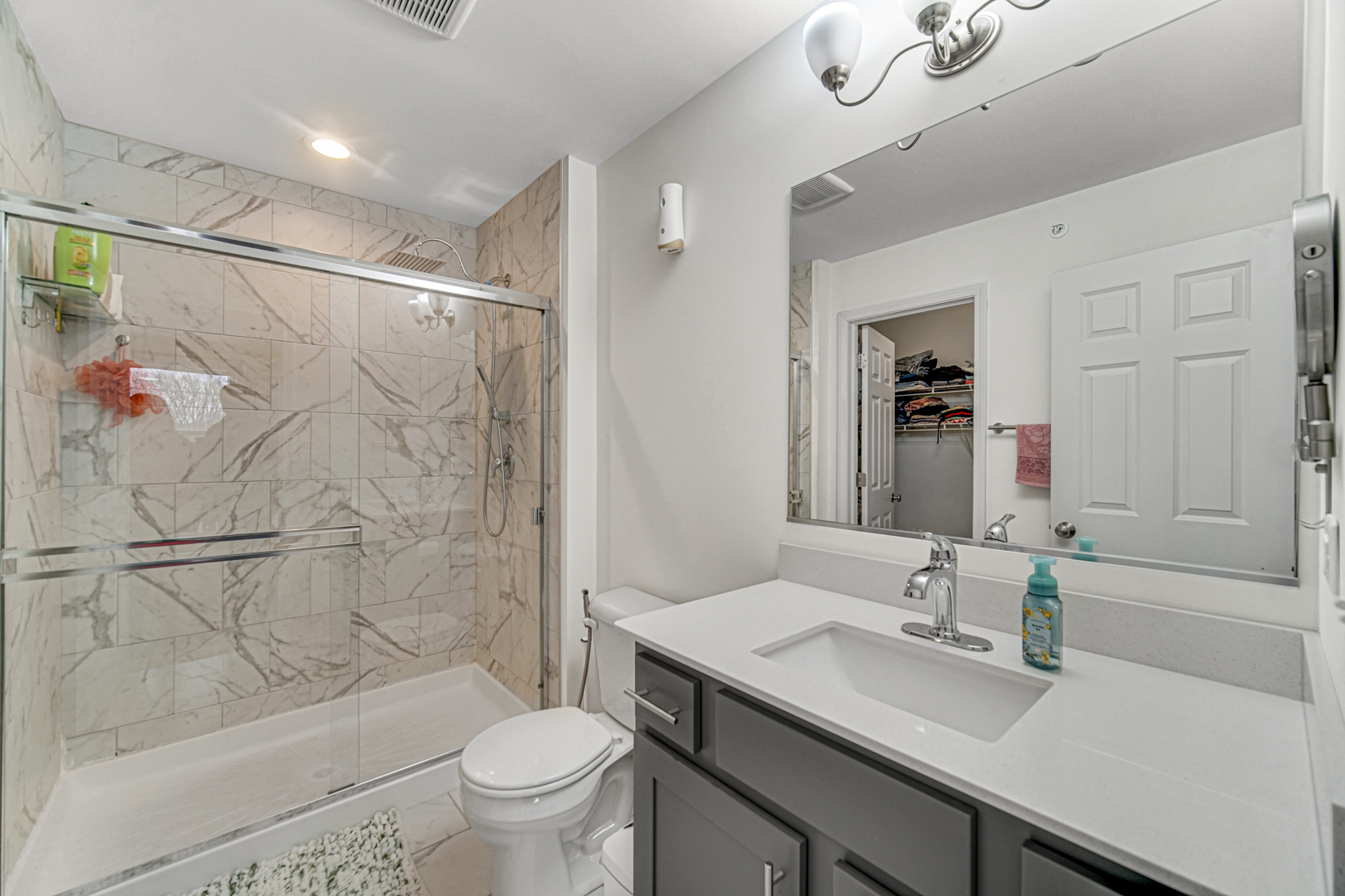 3S528 Cambridge Court #3S528, Warrenville, IL 60555