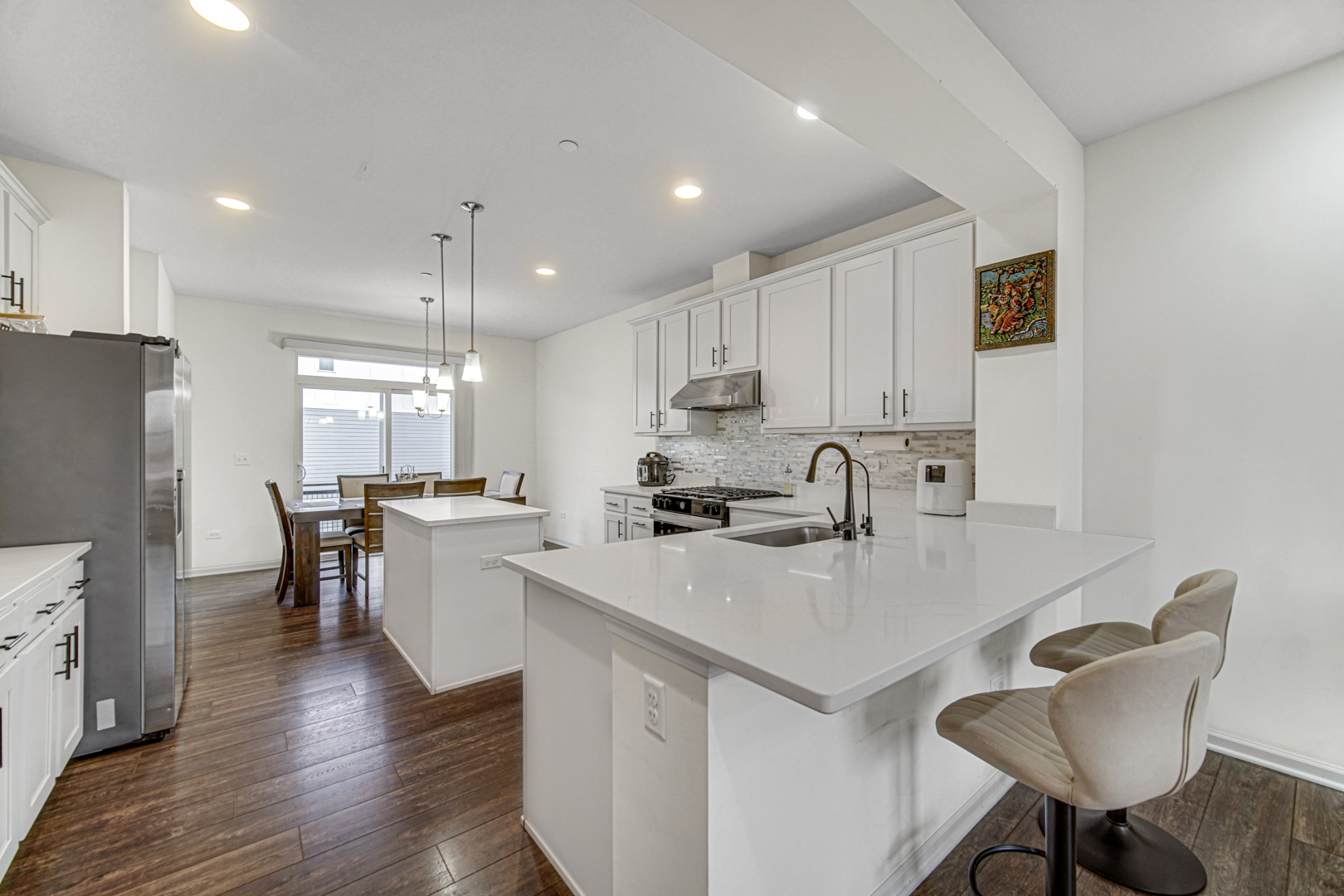 3S528 Cambridge Court #3S528, Warrenville, IL 60555