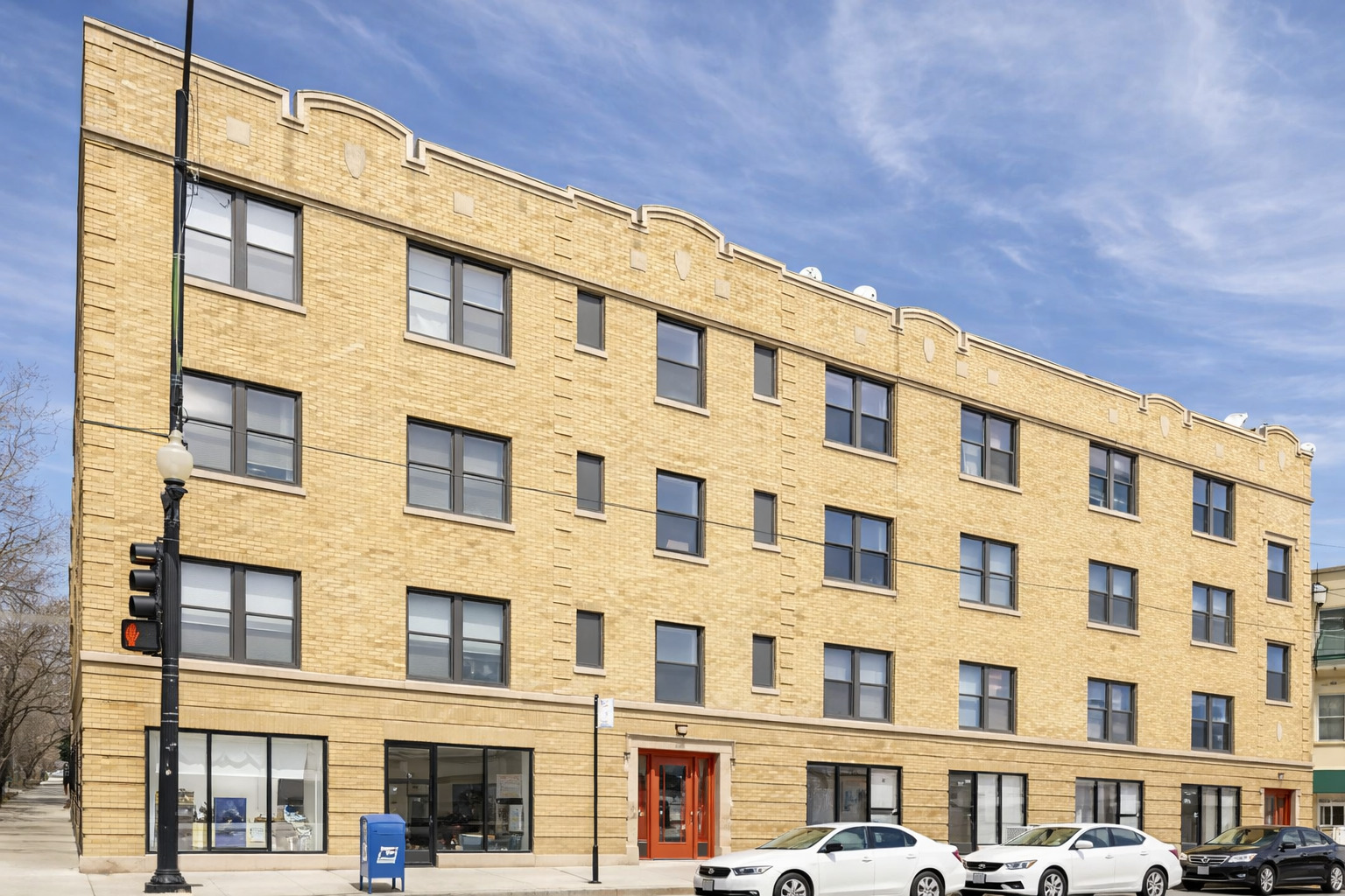 2956 W MONTROSE Avenue #C-2, Chicago, IL 60618