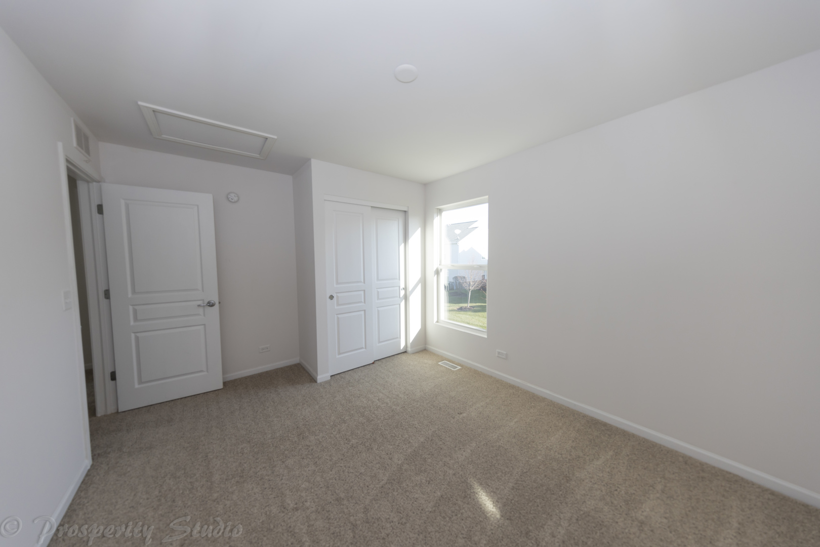 636 Hawley Drive, Oswego, IL 60543