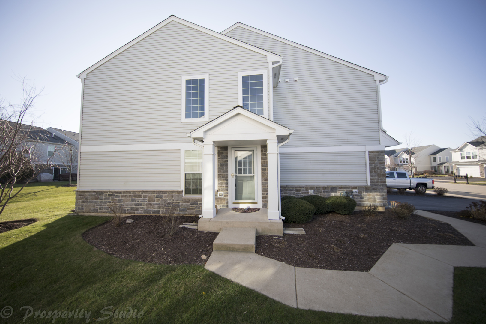 636 Hawley Drive, Oswego, IL 60543