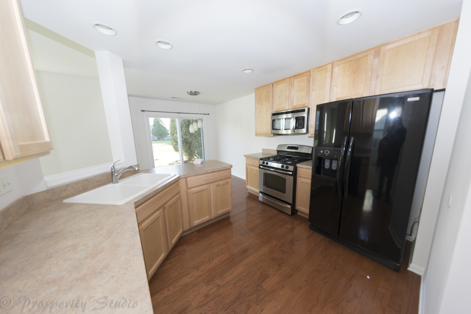 636 Hawley Drive, Oswego, IL 60543