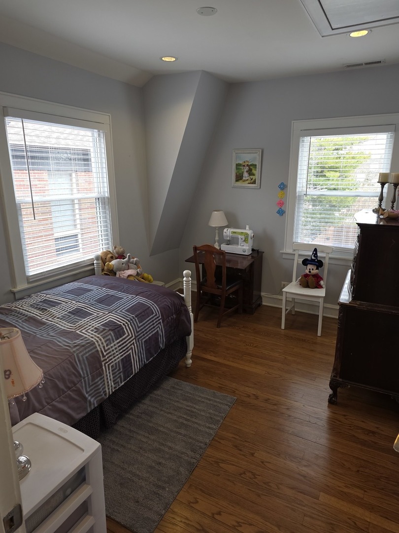 1235 Park Avenue, River Forest, IL 60305