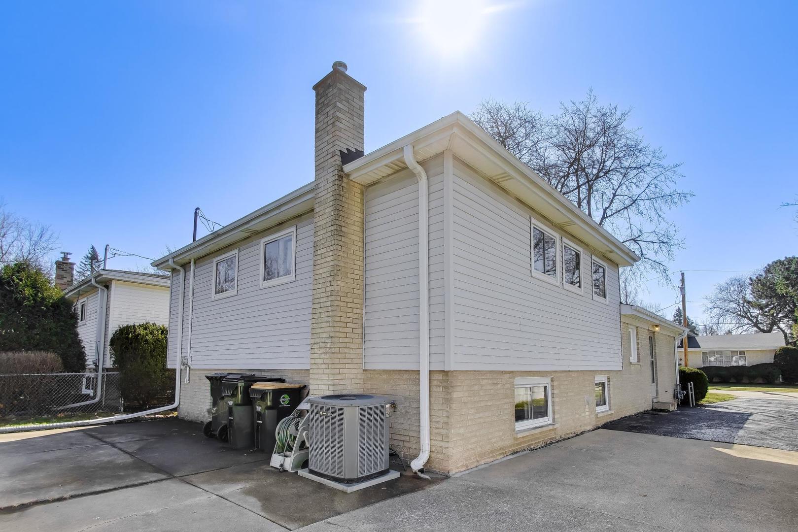 2316 Virginia Street, Park Ridge, IL 60068