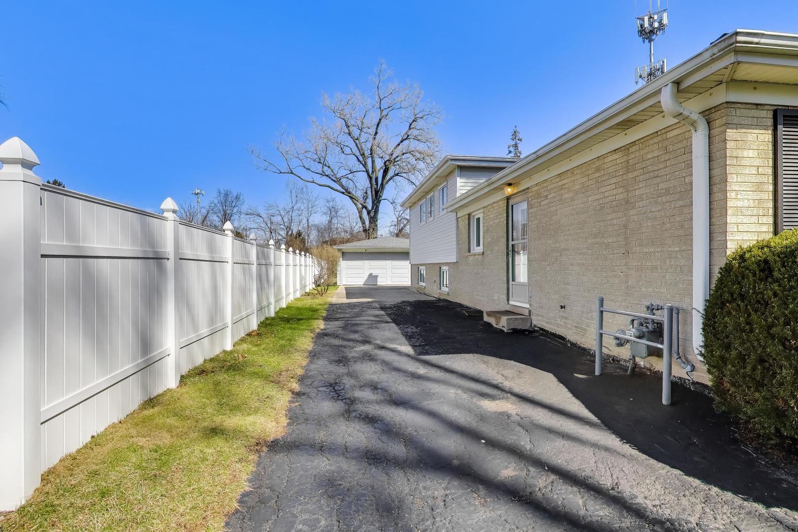 2316 Virginia Street, Park Ridge, IL 60068