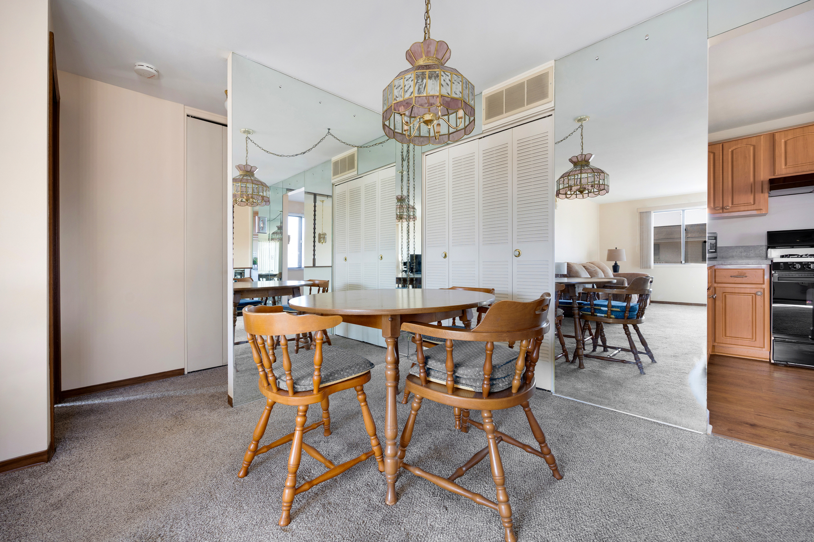 18 Dennis Court #18, Schaumburg, IL 60193