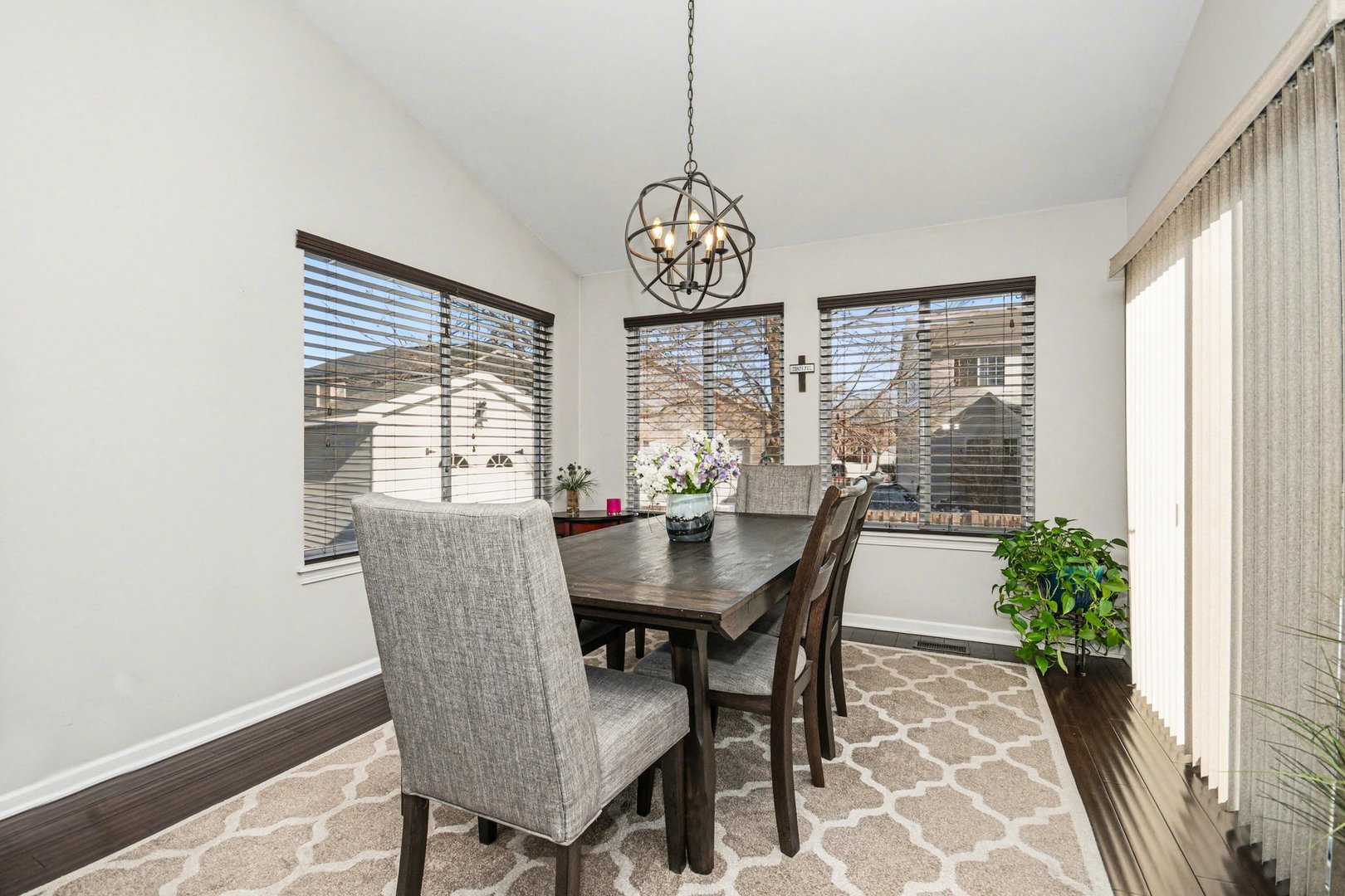 3340 Cloud Croft Court, Montgomery, IL 60538