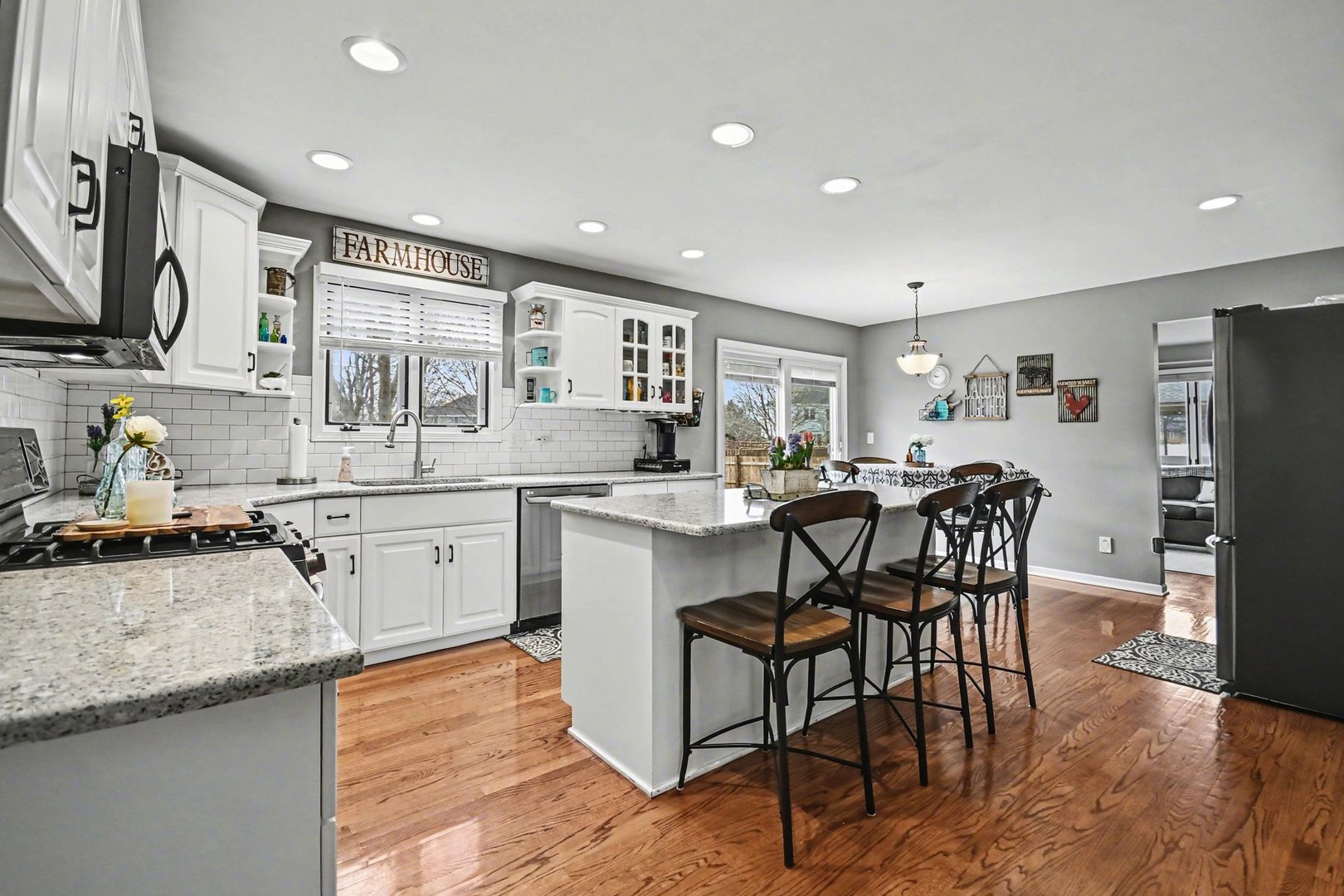 515 Buckingham Place, Shorewood, IL 60404