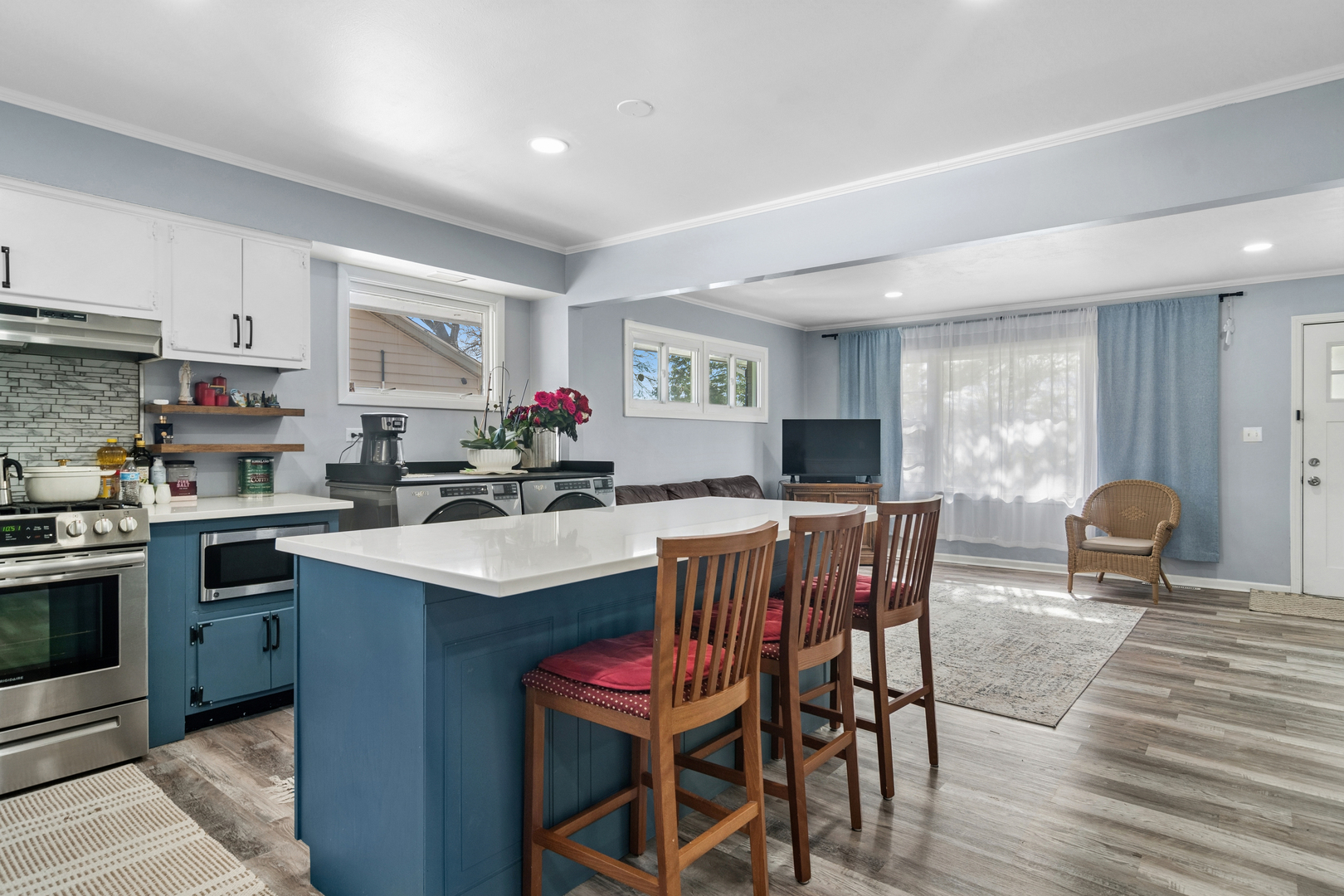 312 Meadow Lane, Lake Zurich, IL 60047