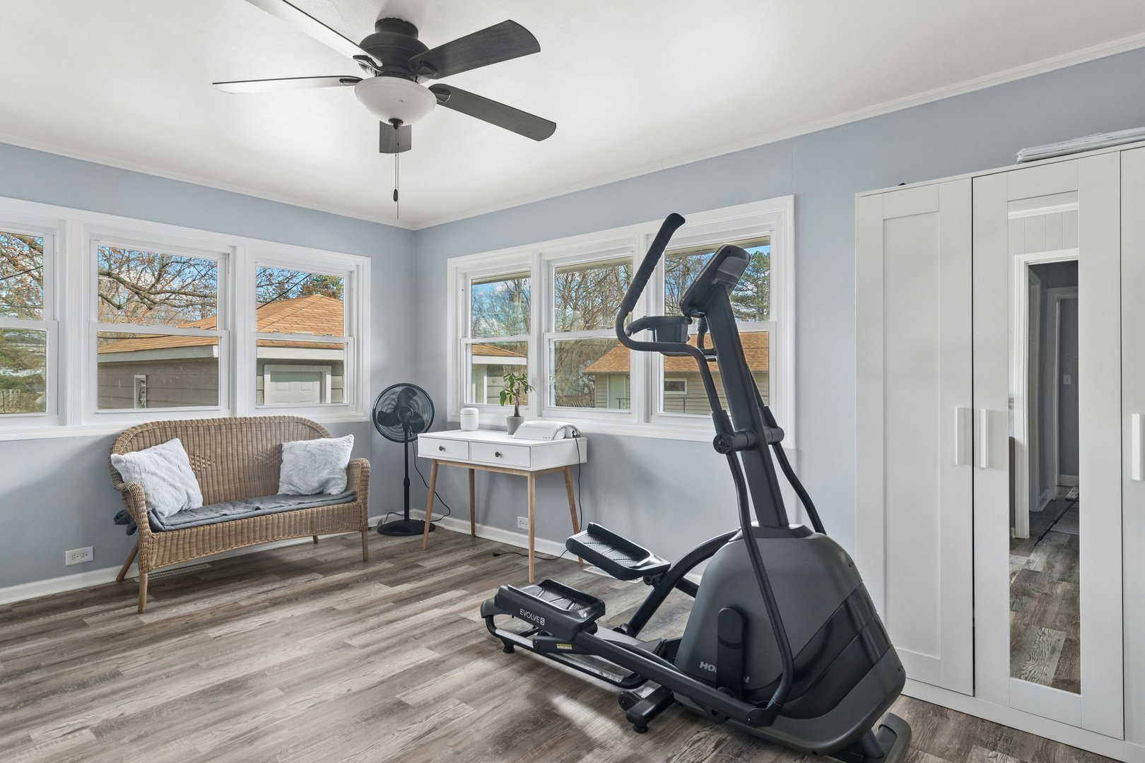 312 Meadow Lane, Lake Zurich, IL 60047