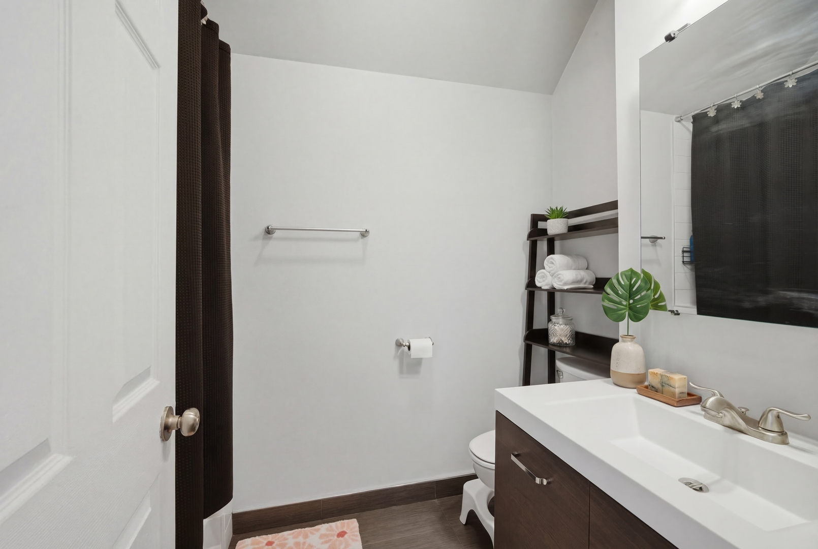 3645 W McLean Avenue #2, Chicago, IL 60647