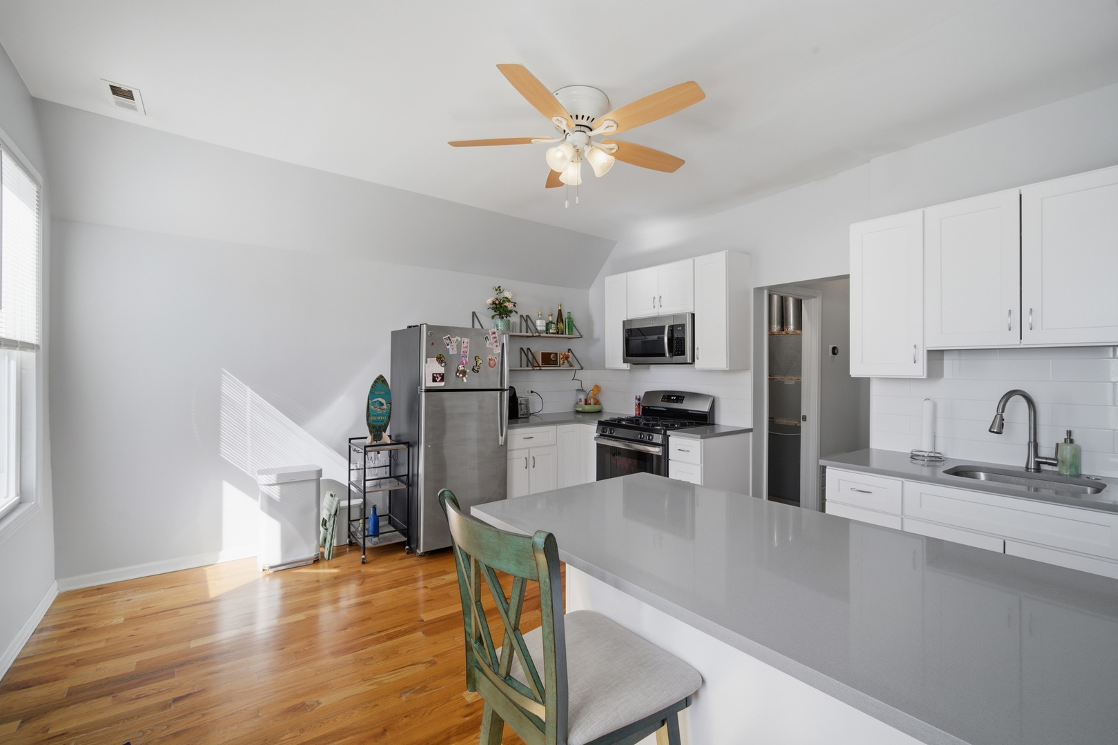 3645 W McLean Avenue #2, Chicago, IL 60647