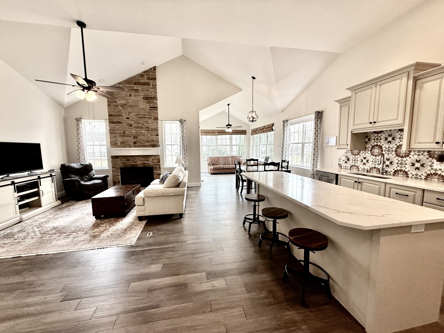 1167 Kingsley Lane, Aurora, IL 60505