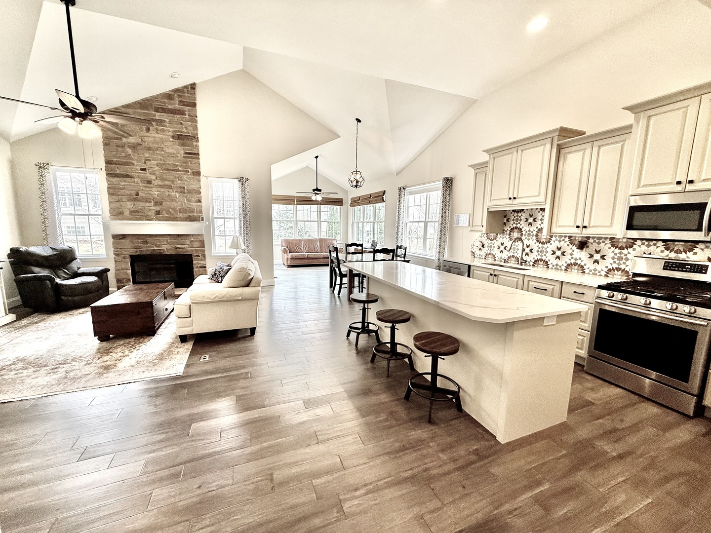 1167 Kingsley Lane, Aurora, IL 60505