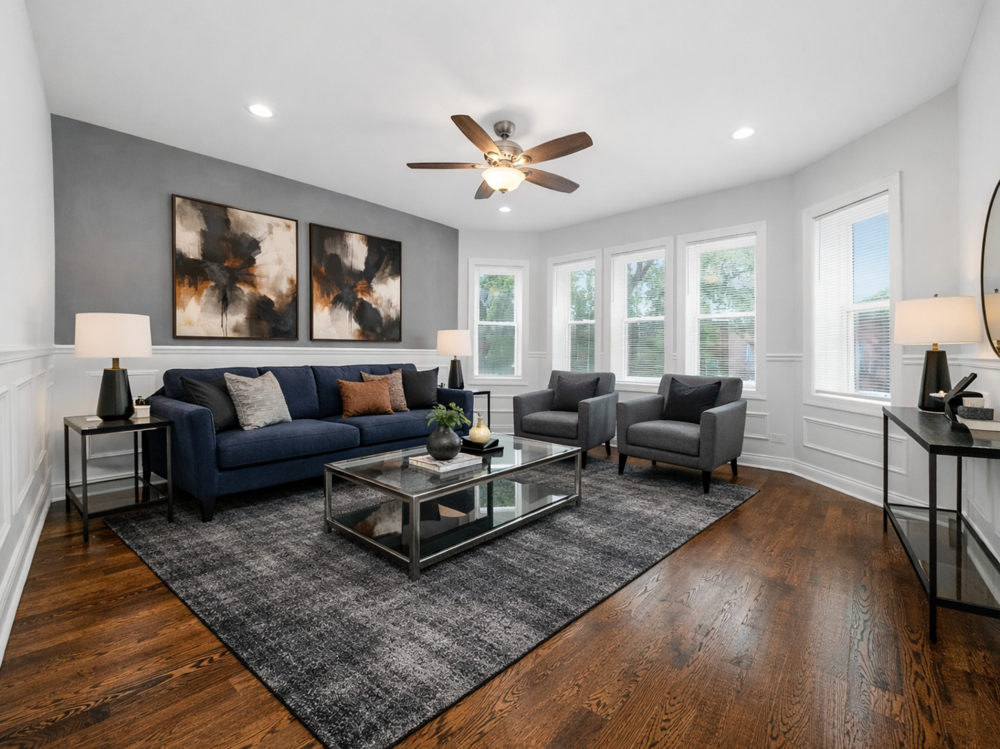 8722 S Kingston Avenue, Chicago, IL 60617