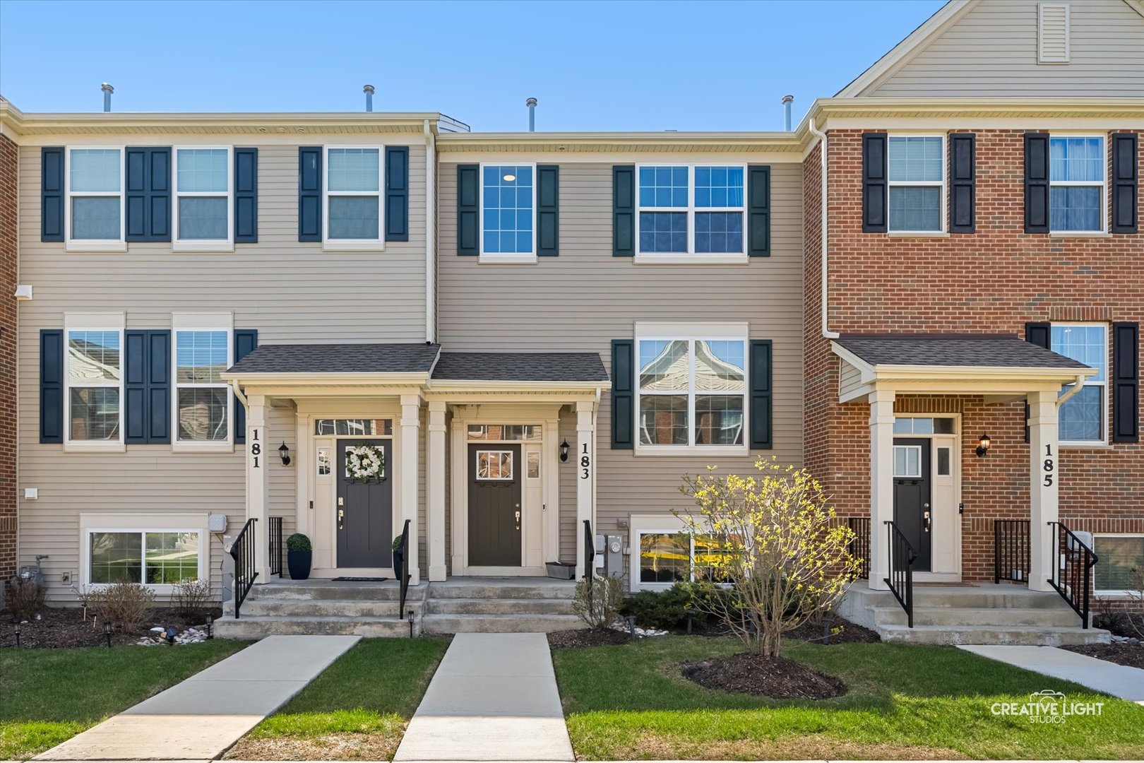 183 Lakeshore Drive, Oswego, IL 60543