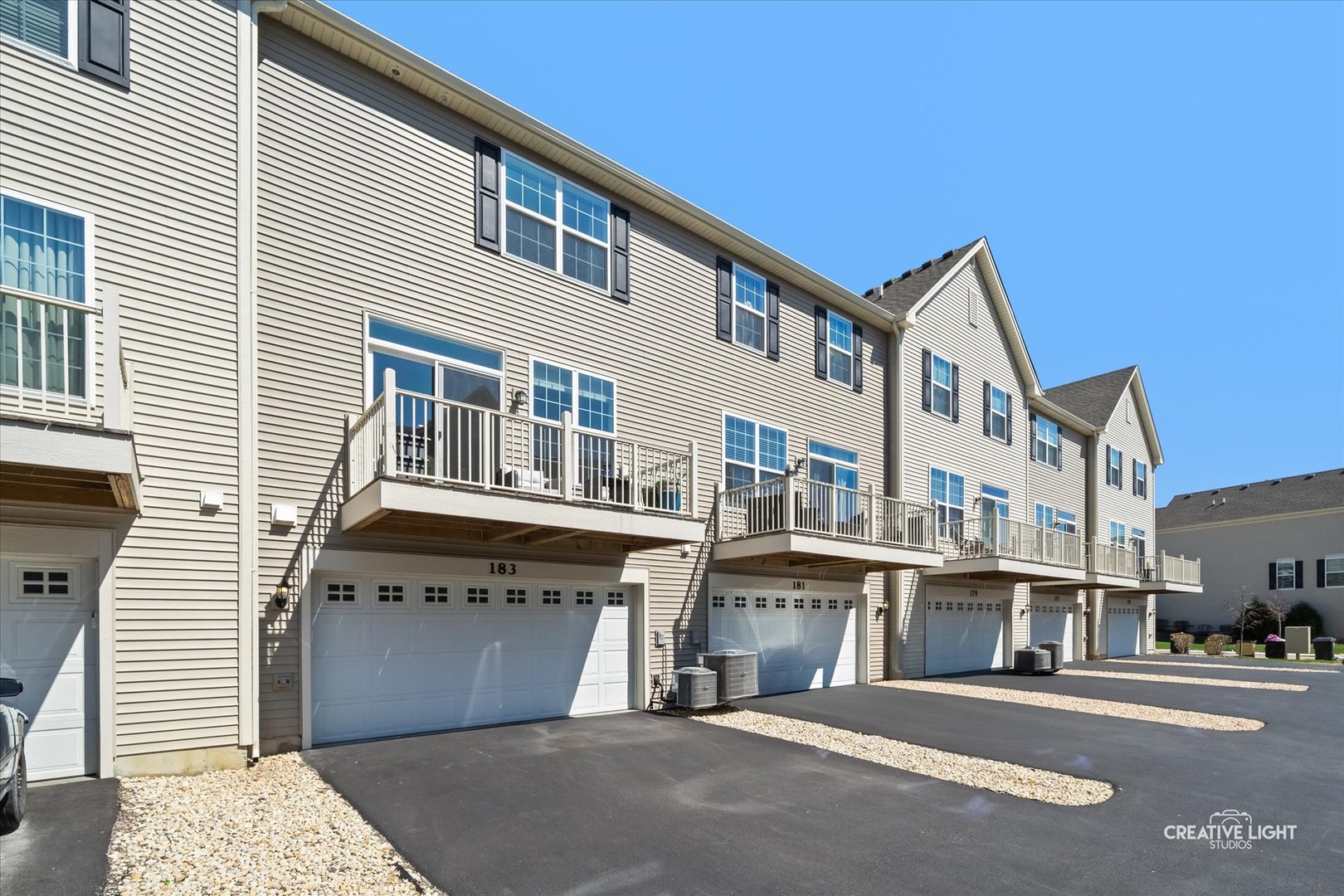 183 Lakeshore Drive, Oswego, IL 60543