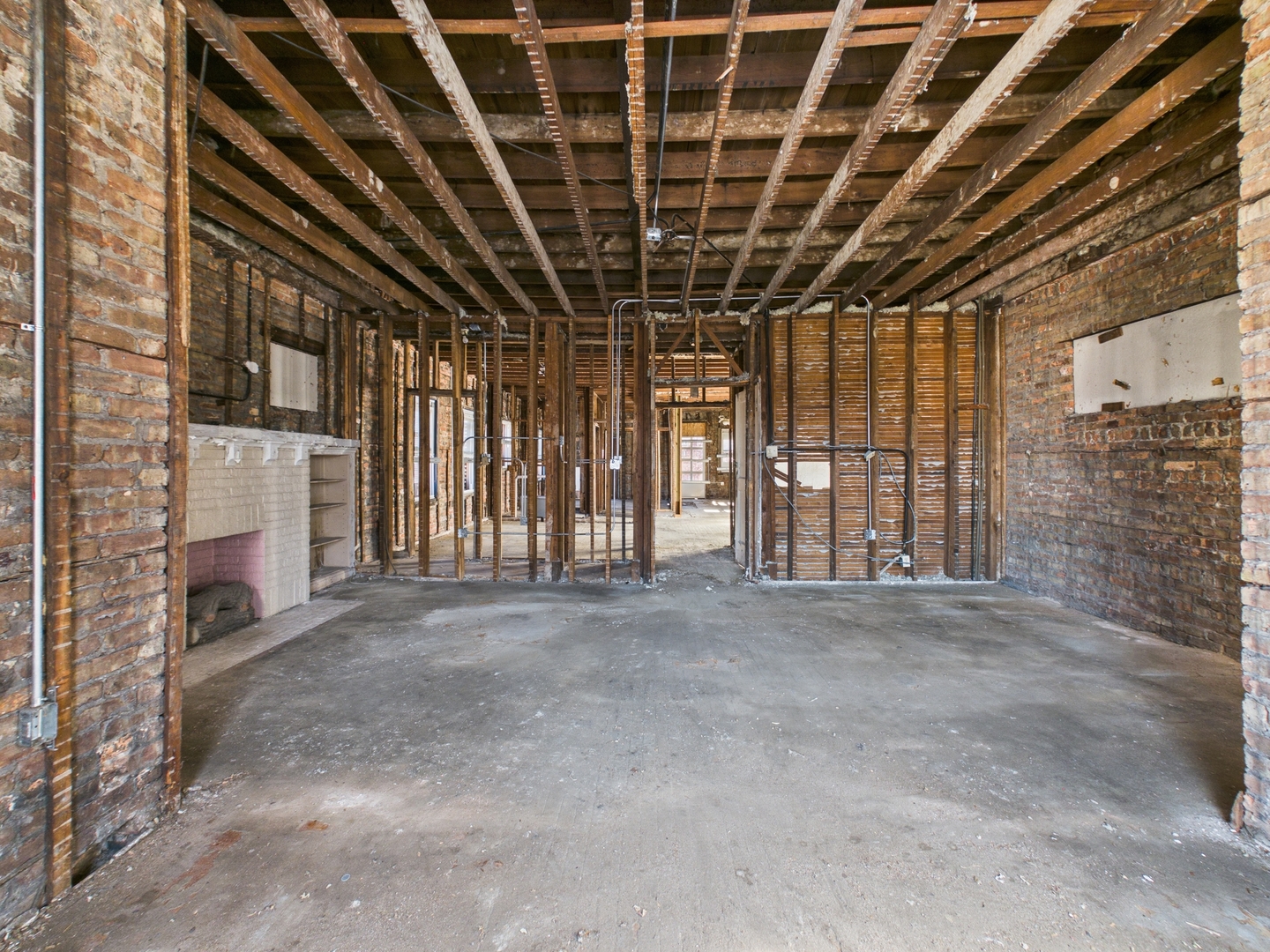 7339 S Bennett Avenue, Chicago, IL 60649