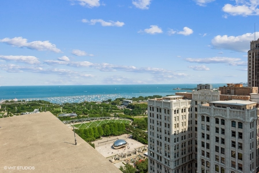 130 N Garland Court #2708, Chicago, IL 60602