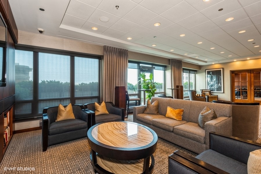 130 N Garland Court #2708, Chicago, IL 60602