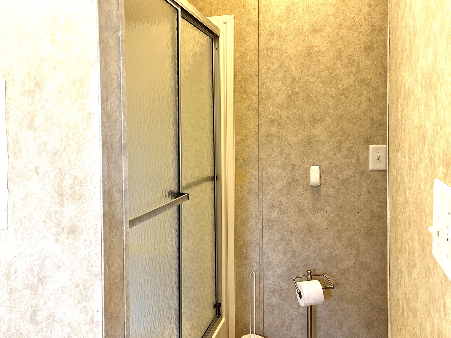 617 6th Street, Bloomington, IL 61704