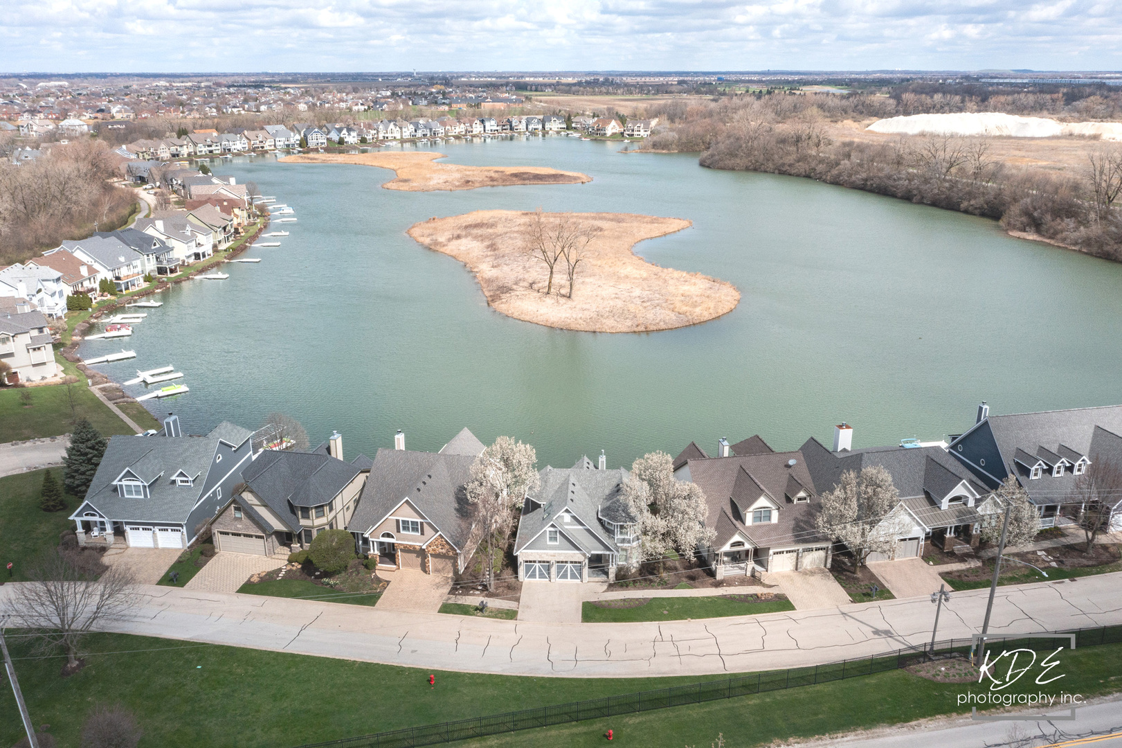 22526 W Lake Mary Drive, Plainfield, IL 60585