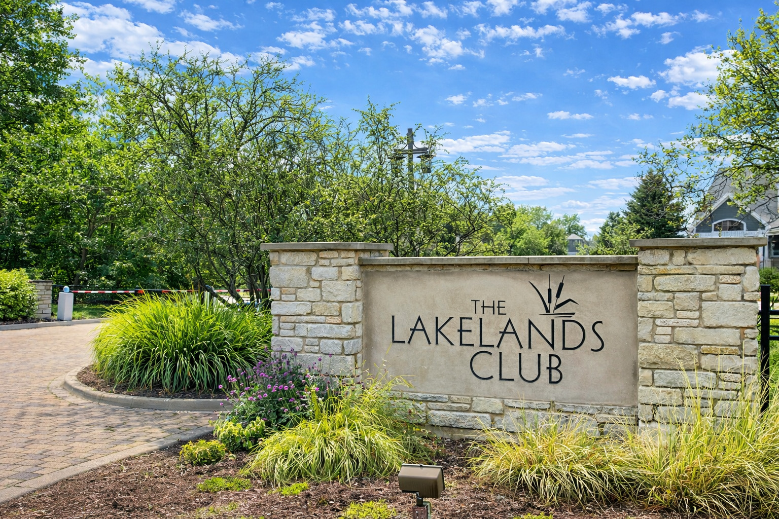 22526 W Lake Mary Drive, Plainfield, IL 60585