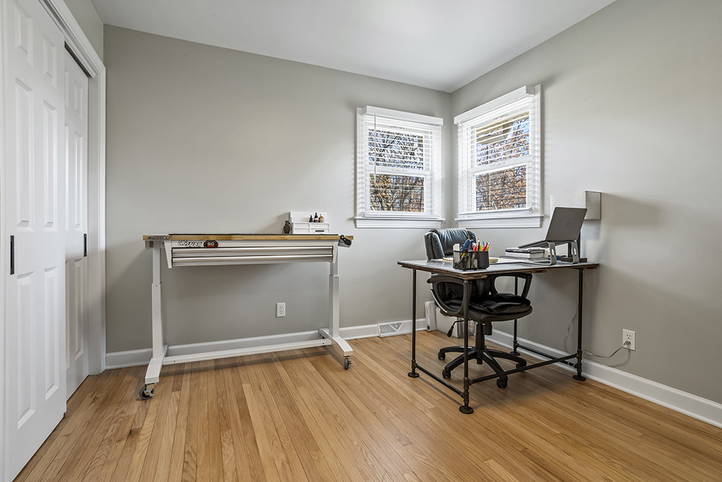 17528 Woodbrook Lane, Lockport, IL 60441