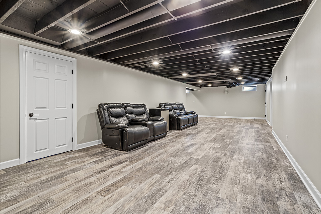 17528 Woodbrook Lane, Lockport, IL 60441