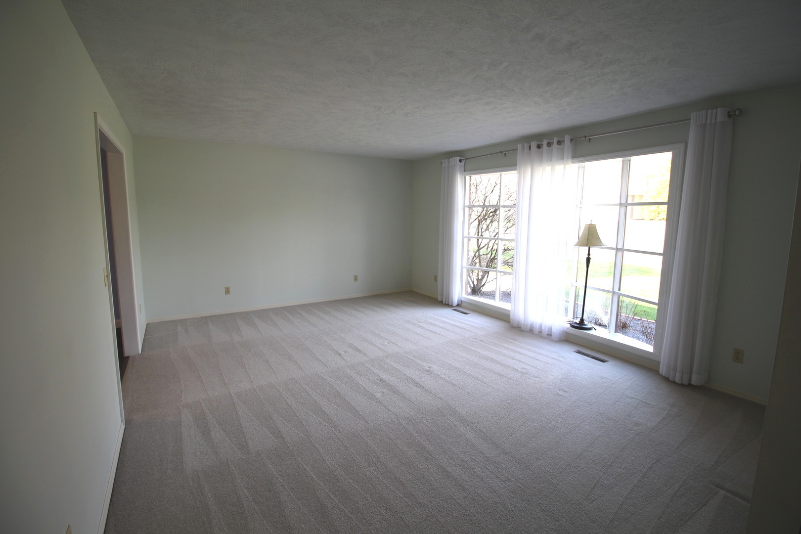 221 Mays Drive, Bloomington, IL 61701