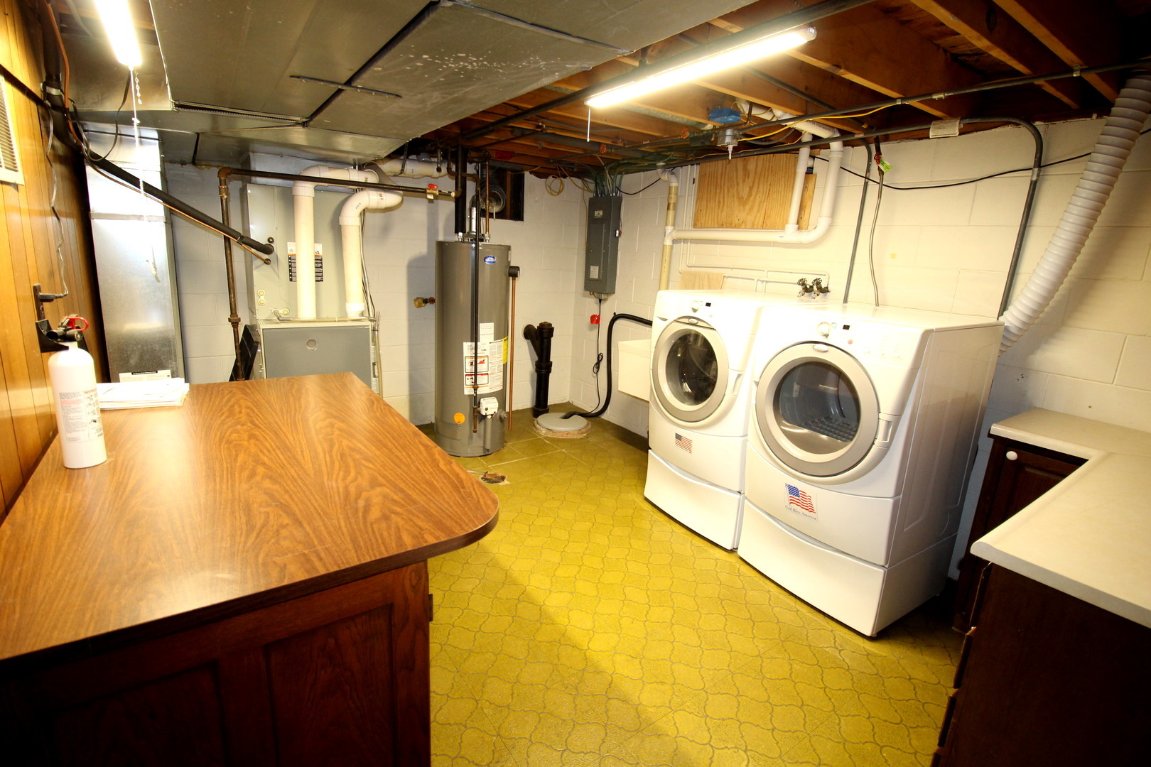 221 Mays Drive, Bloomington, IL 61701