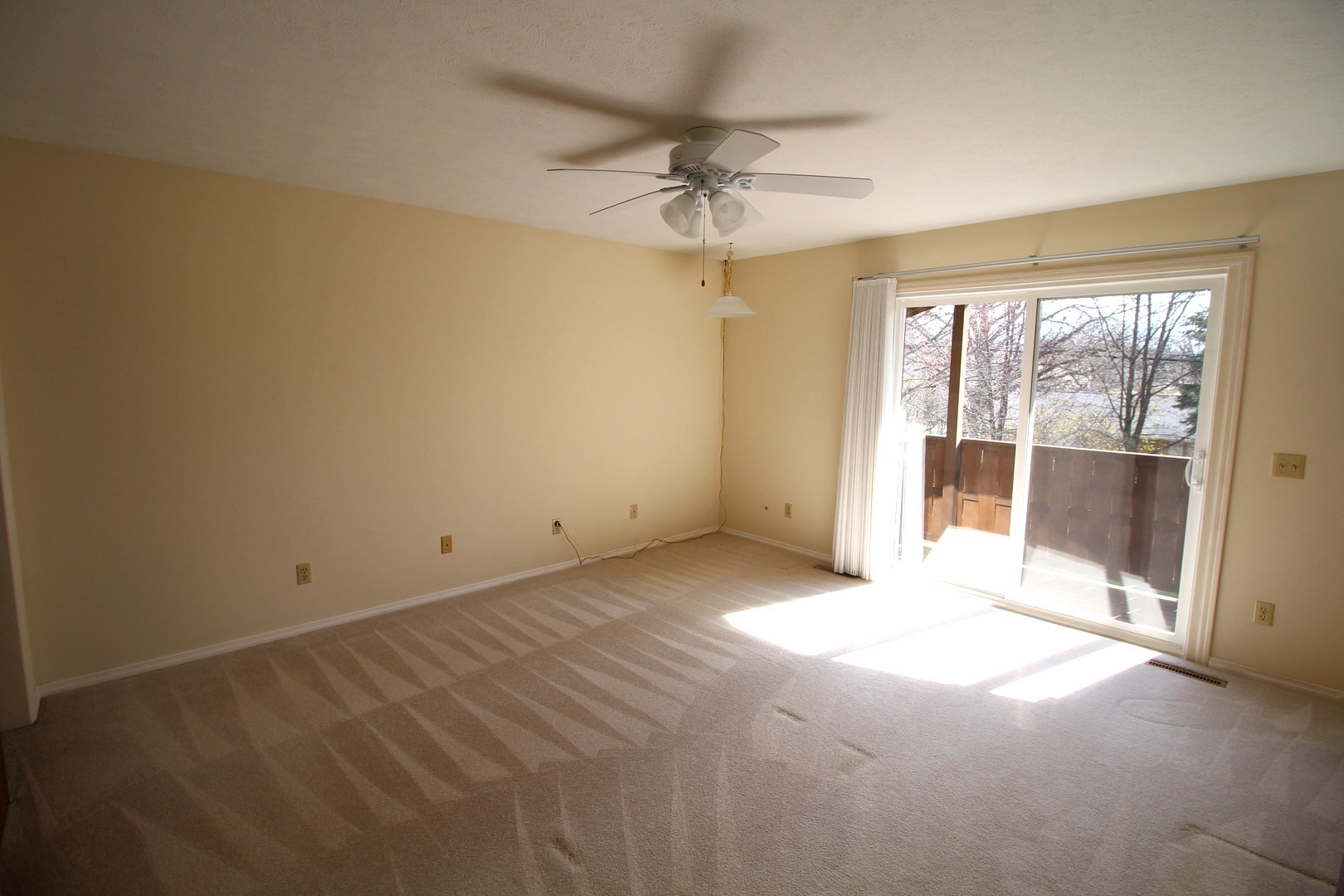 221 Mays Drive, Bloomington, IL 61701