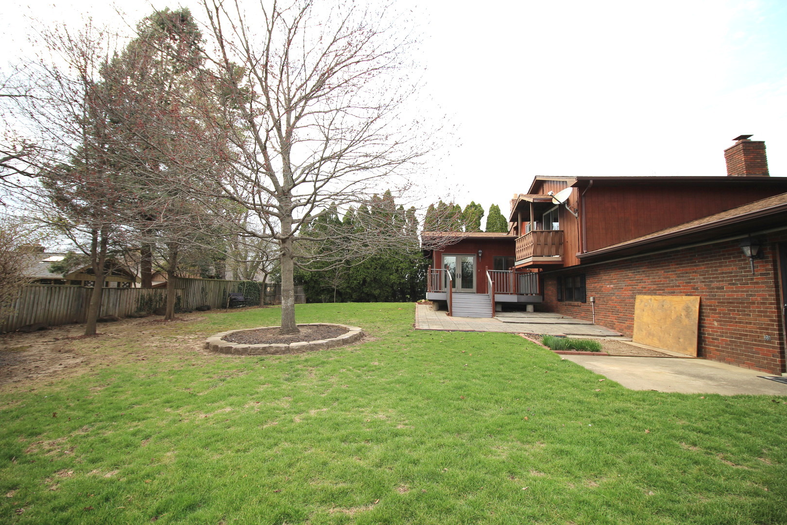 221 Mays Drive, Bloomington, IL 61701