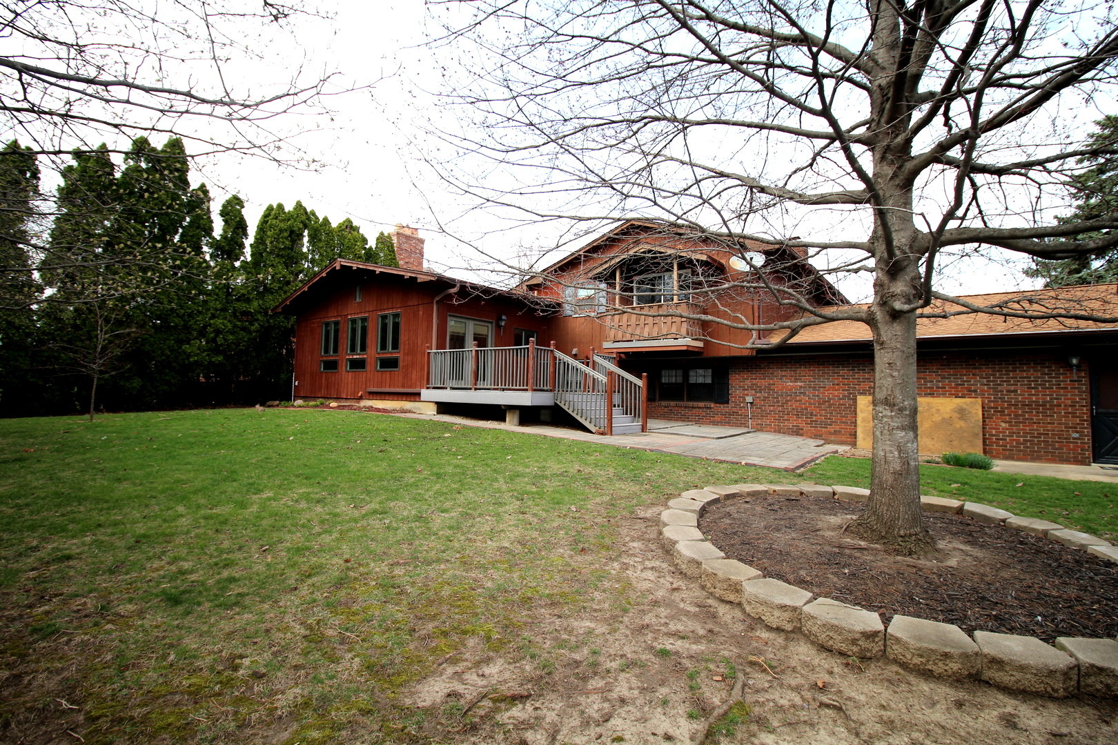 221 Mays Drive, Bloomington, IL 61701