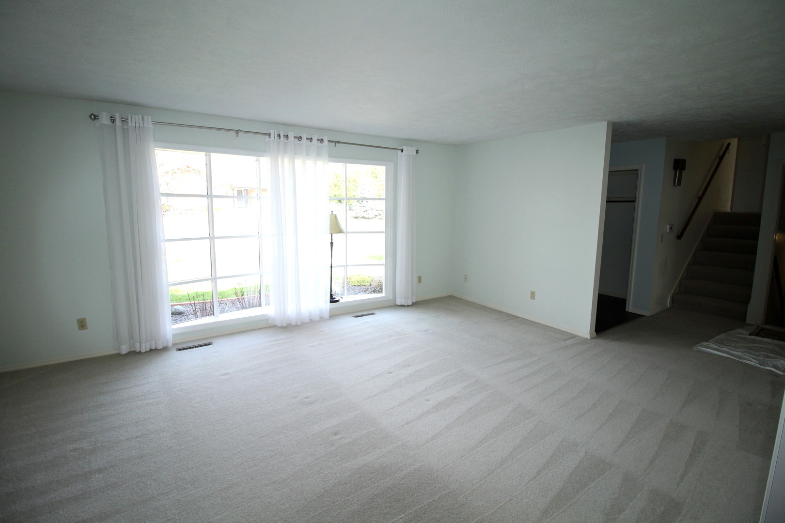 221 Mays Drive, Bloomington, IL 61701