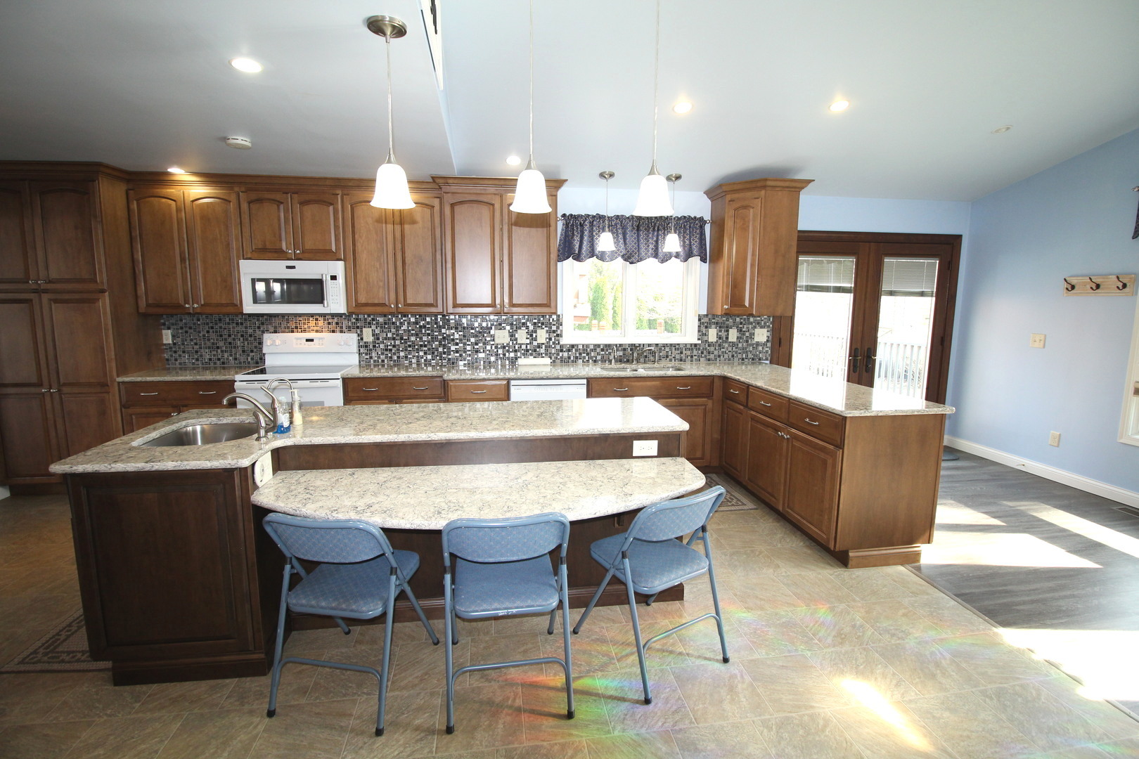 221 Mays Drive, Bloomington, IL 61701