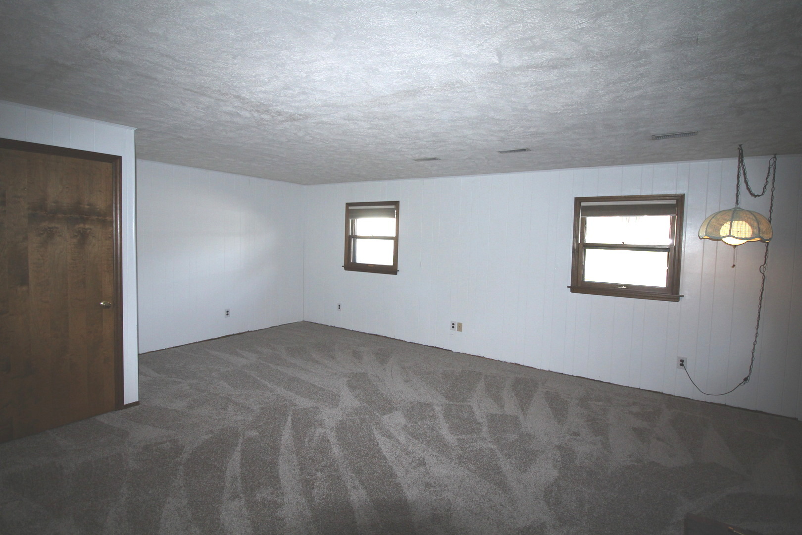 221 Mays Drive, Bloomington, IL 61701