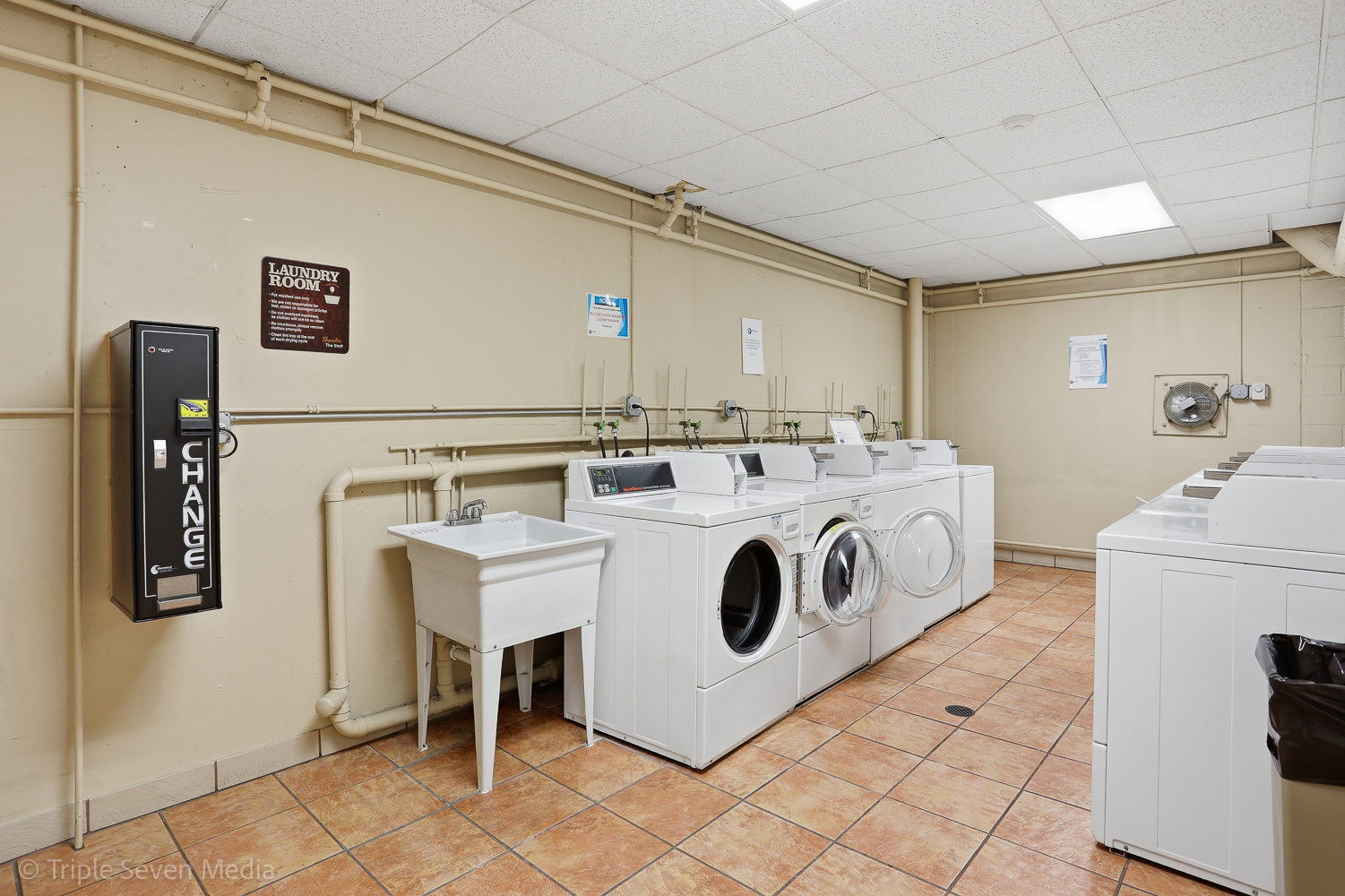 1043 S York Road #402, Bensenville, IL 60106