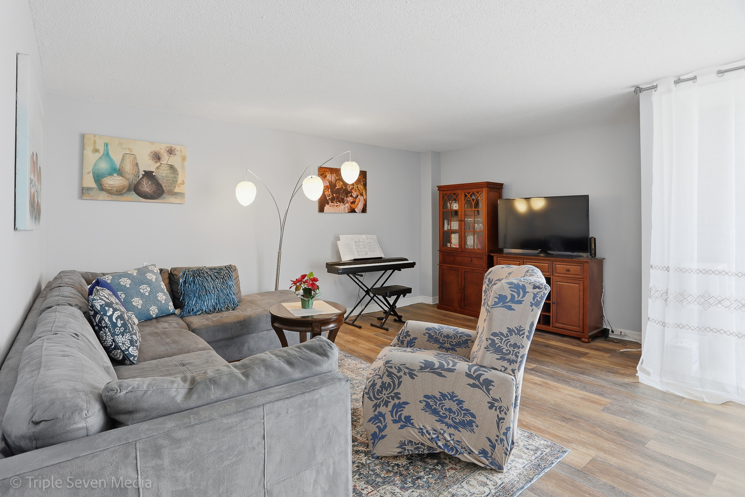 1043 S York Road #402, Bensenville, IL 60106