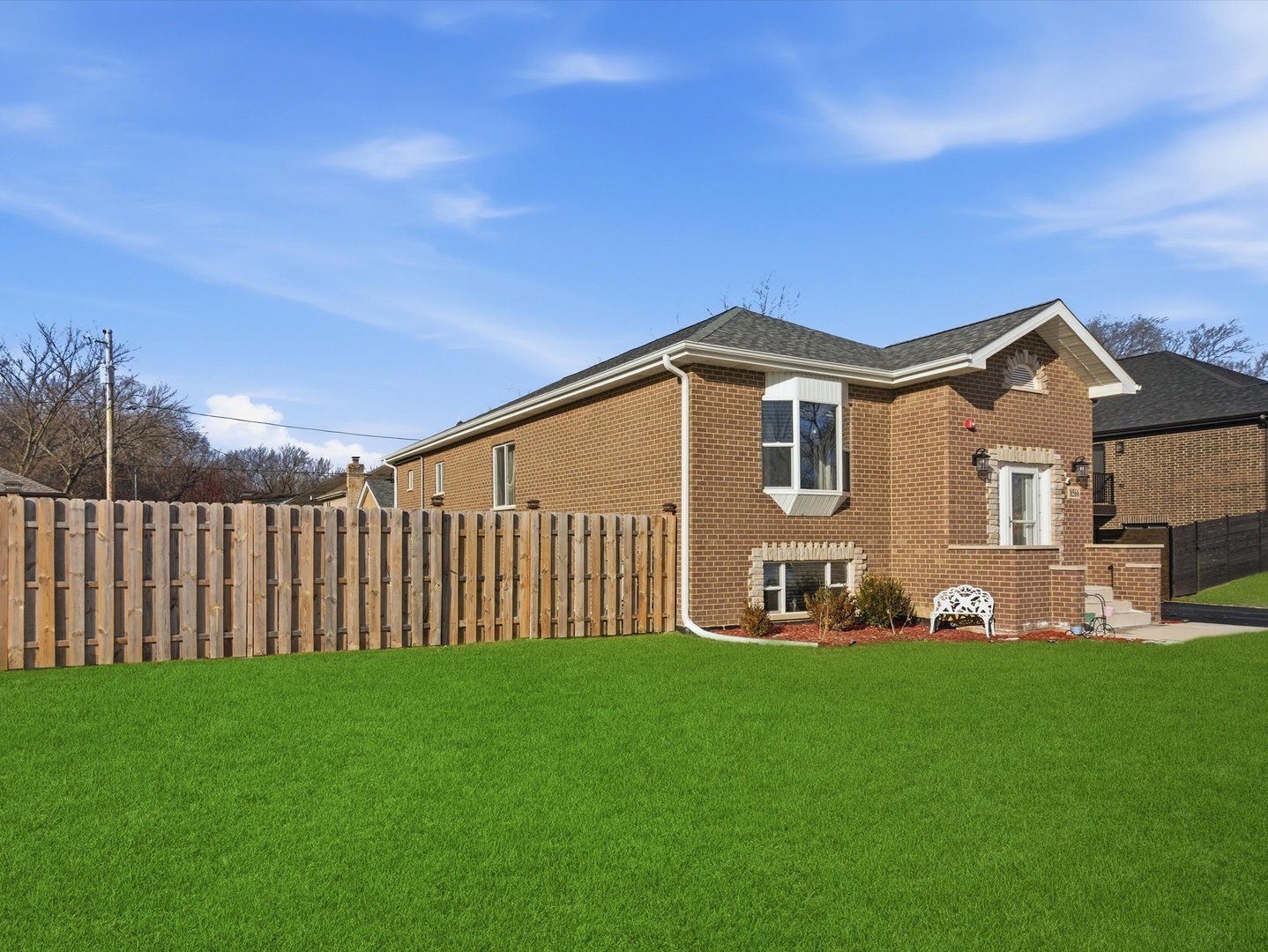 8566 S 83rd Avenue, Hickory Hills, IL 60457