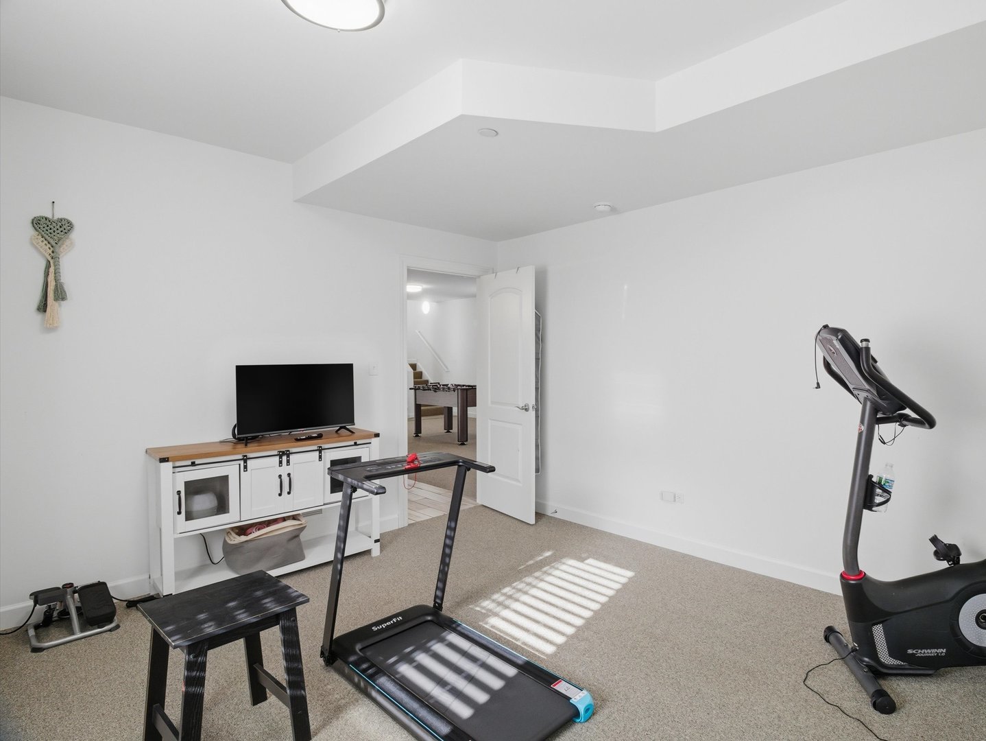 8566 S 83rd Avenue, Hickory Hills, IL 60457