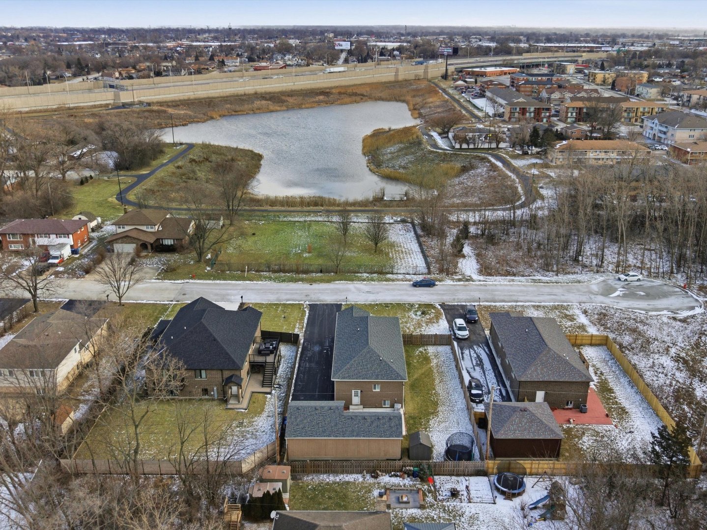 8566 S 83rd Avenue, Hickory Hills, IL 60457